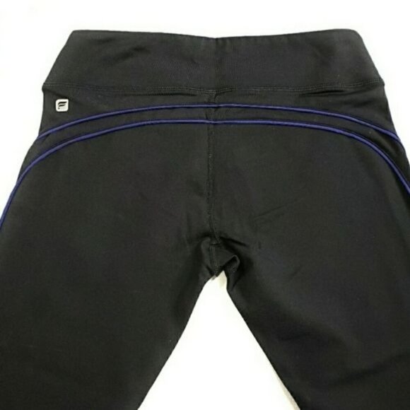 NWT Fabletics Polar Crop Capri‎ Workout Athletic Leggings Black Women's Size XS - Picture 4 of 6
